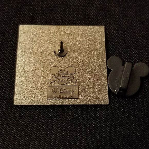 Disney World Pin MGM Studios Mickey Clapboard Heart Retired Defunct WDW 96 2002 - Picture 2 of 6
